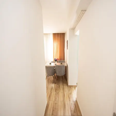 Palvan House 3*