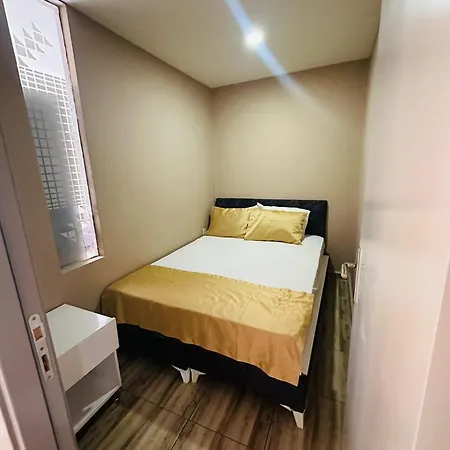 Ξενοδοχείο με διαμερίσματα Palvan House 3*