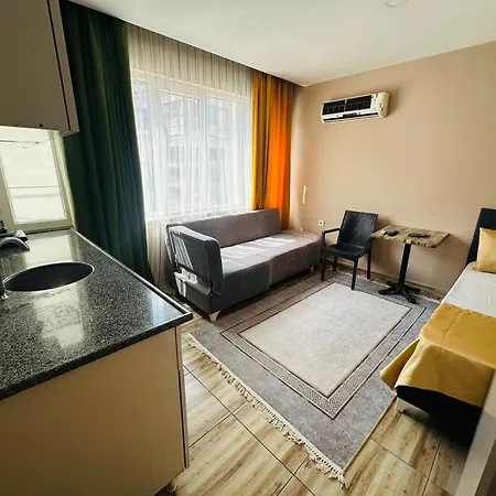 Ξενοδοχείο με διαμερίσματα Palvan House Αττάλεια